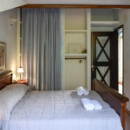 Casa Ortobene Arte Books Apartment